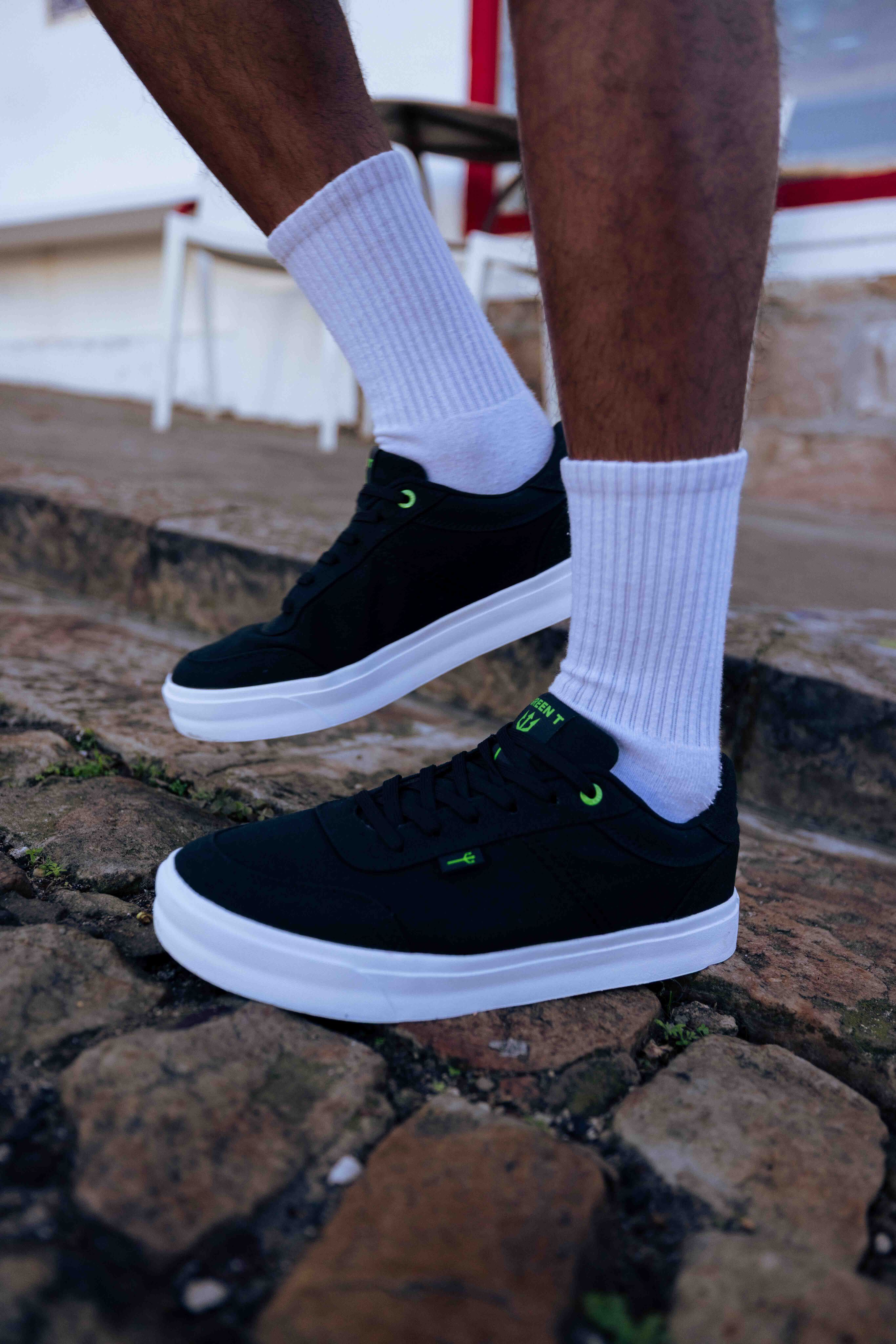 Coastal Cruiser - Black